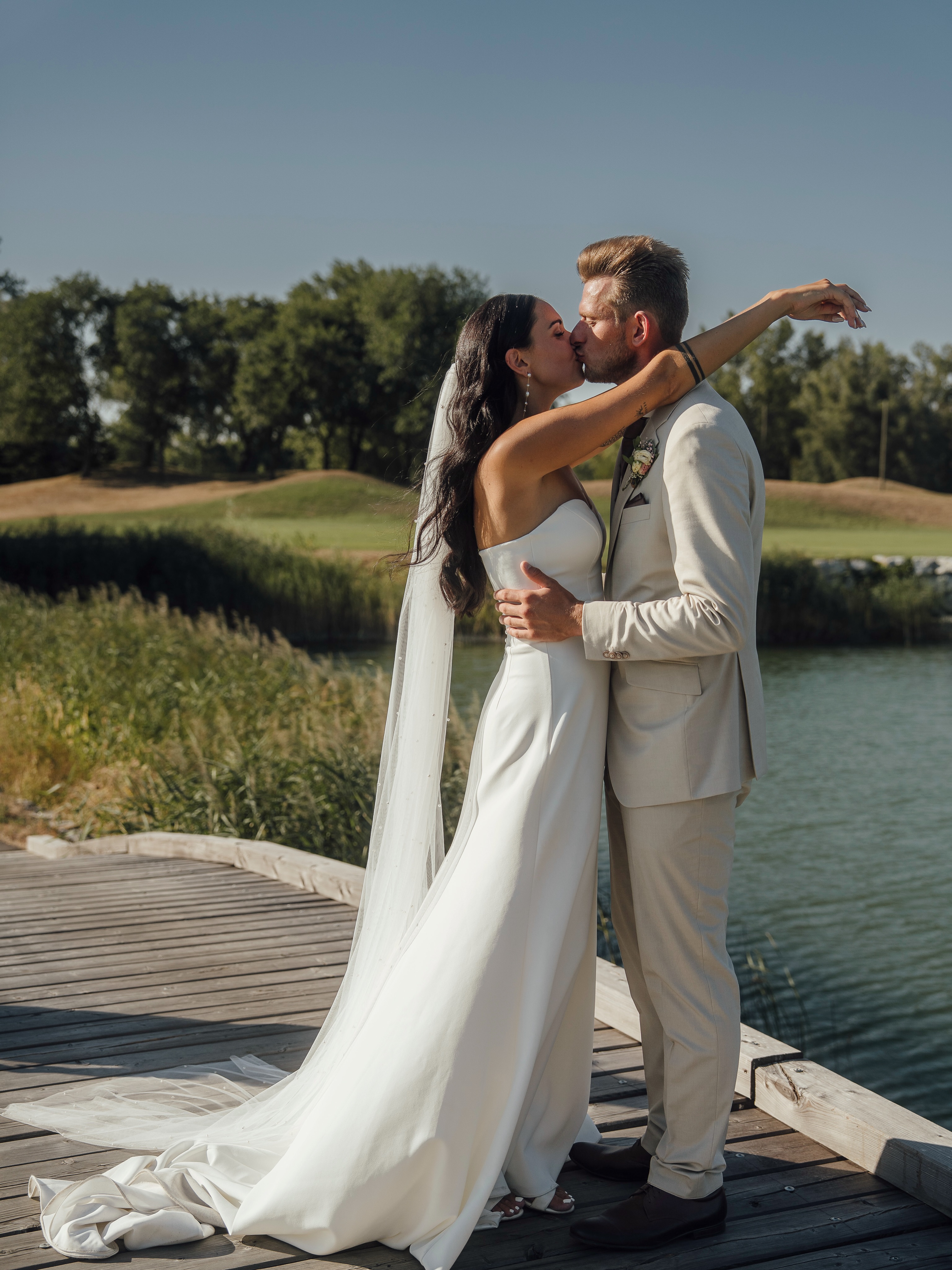 Natürliches Paarportrait am Hochzeitstag